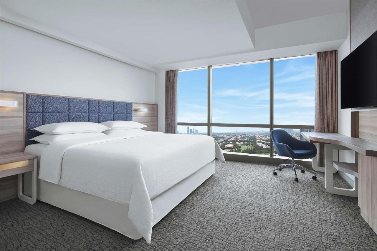 Four Points By Sheraton Surabaya, Pakuwon Indah Exteriör bild