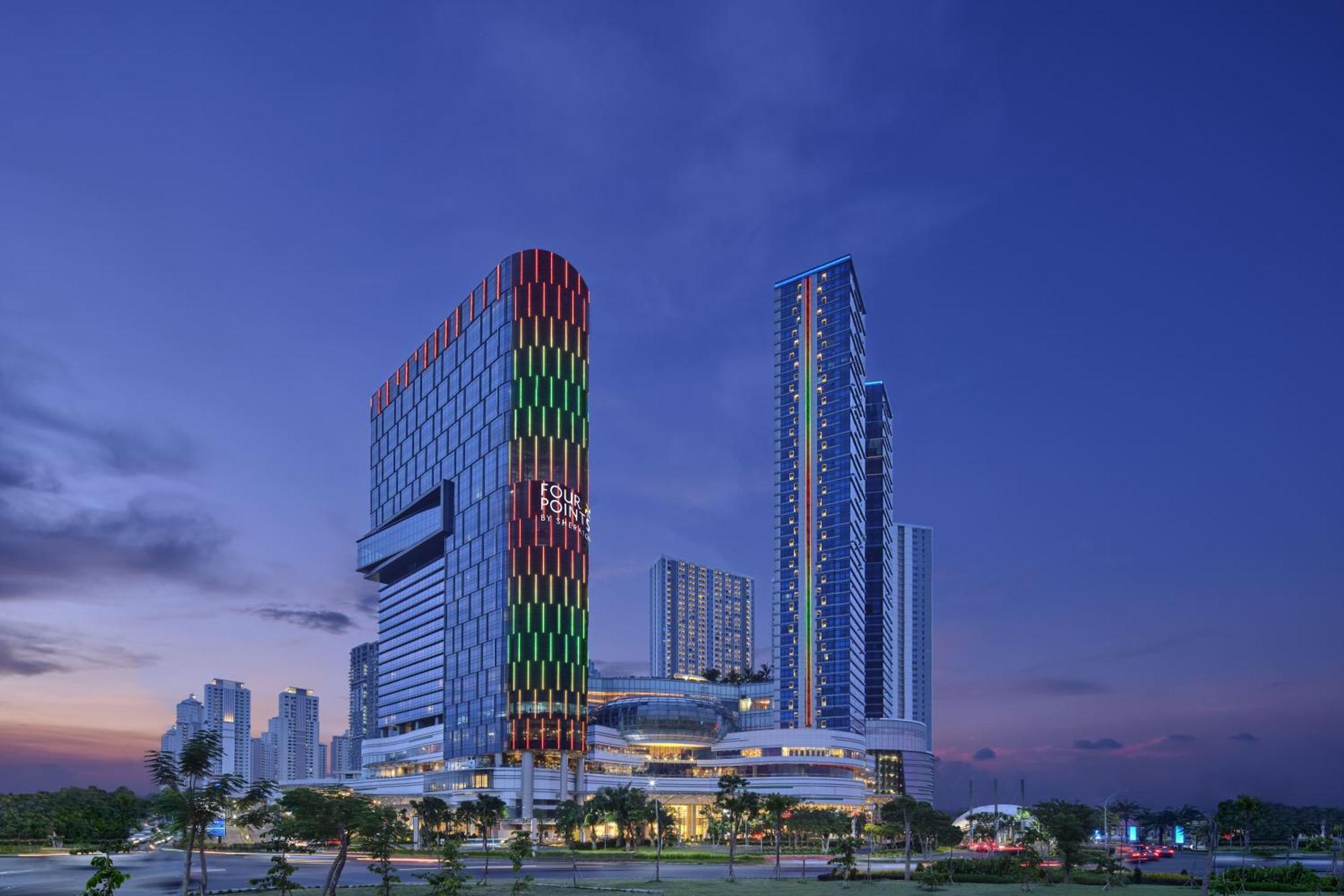 Four Points By Sheraton Surabaya, Pakuwon Indah Exteriör bild