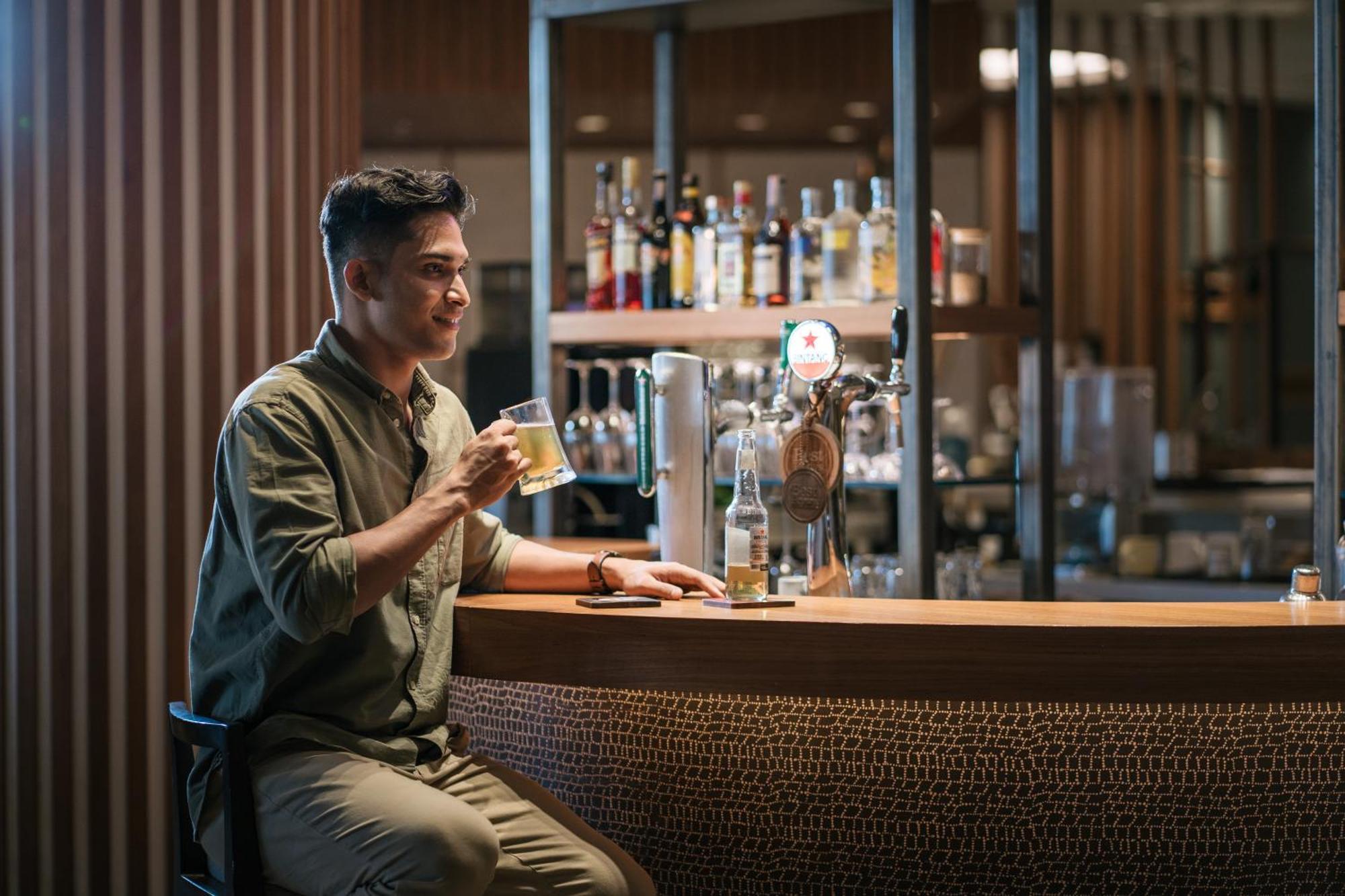 Four Points By Sheraton Surabaya, Pakuwon Indah Exteriör bild
